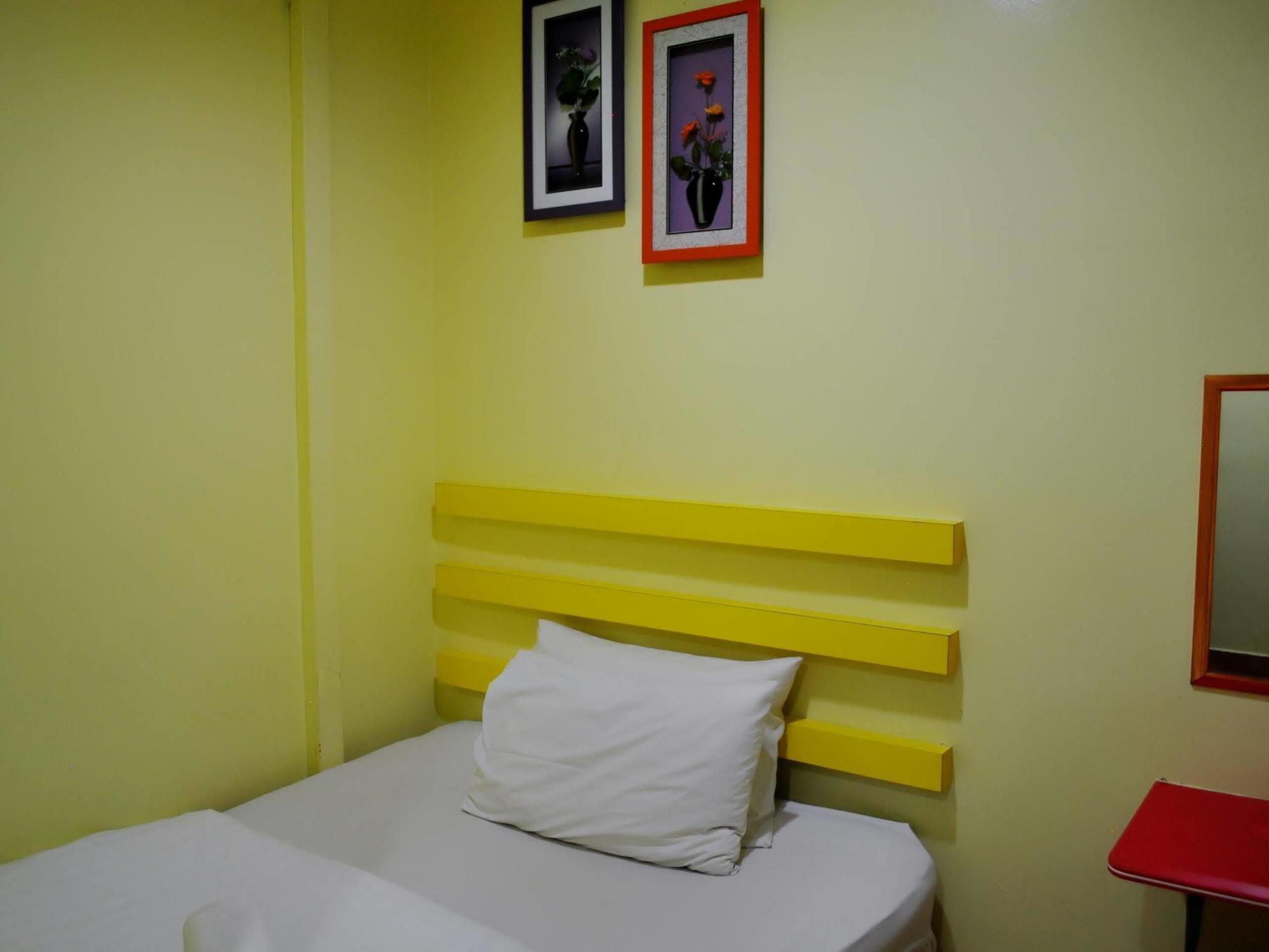 Rest & Go Hotel Shah Alam @ Uitm & Hospital シャー・アラム エクステリア 写真